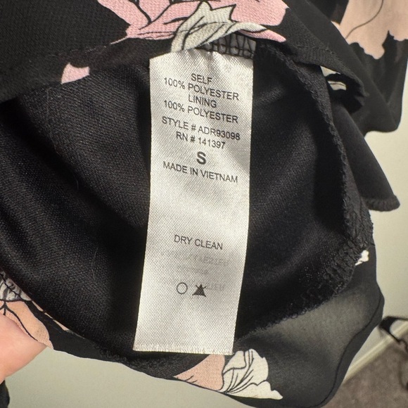 Astr White Cream Backless Sheath Dress with Bishop Sleeves - Picture 8 of 8